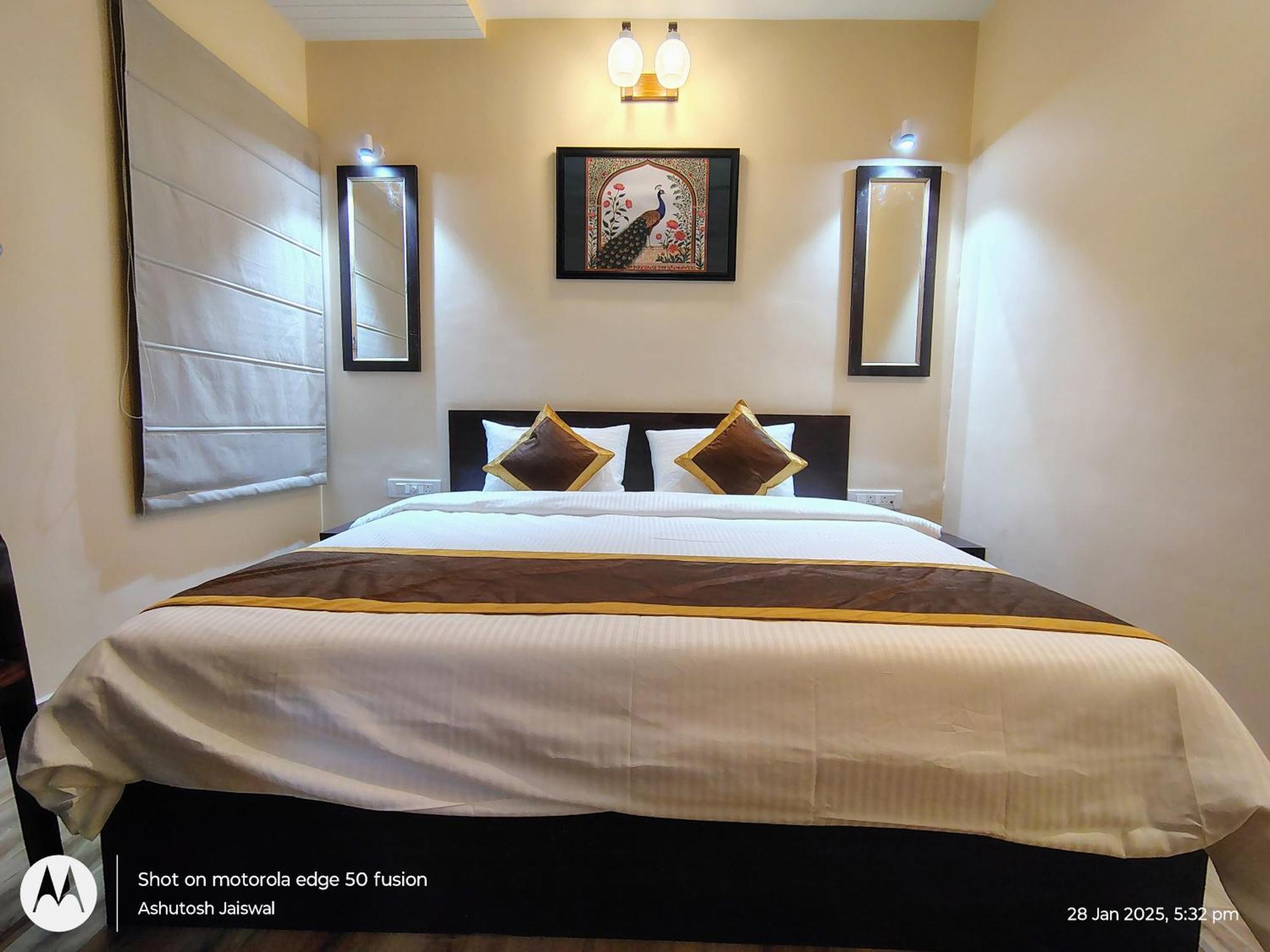 Puri Inn Benares Buitenkant foto